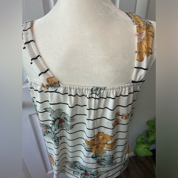 *Maurices Sleeveless Top - Picture 10 of 10
